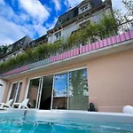 La Demeure D'elodie Apartment *