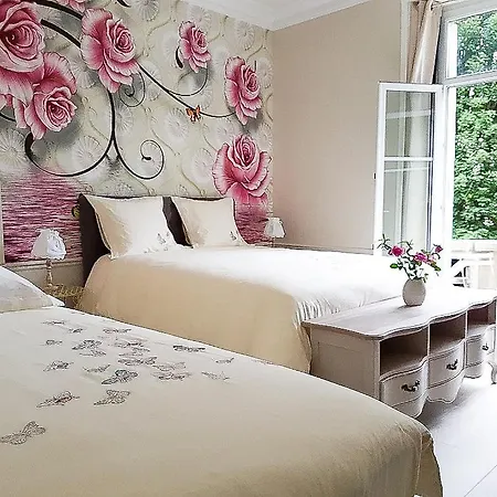 La Demeure D'elodie Daire Épernay